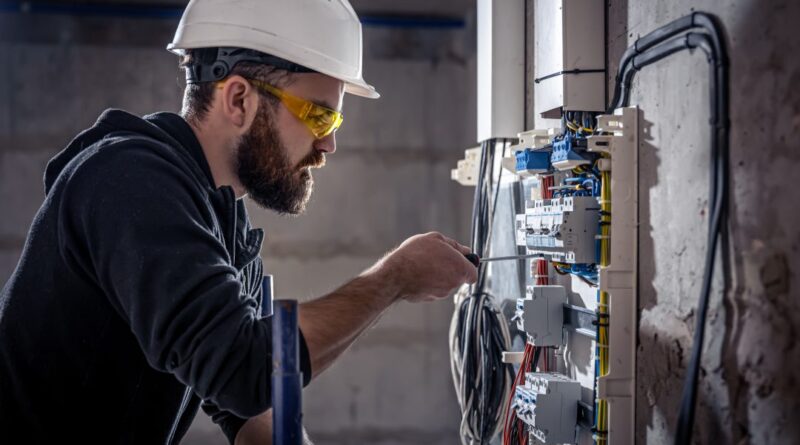 Eletricista - Curso do Básico ao Avançado para Iniciantes